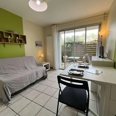 - Lr930-001 Apartment *